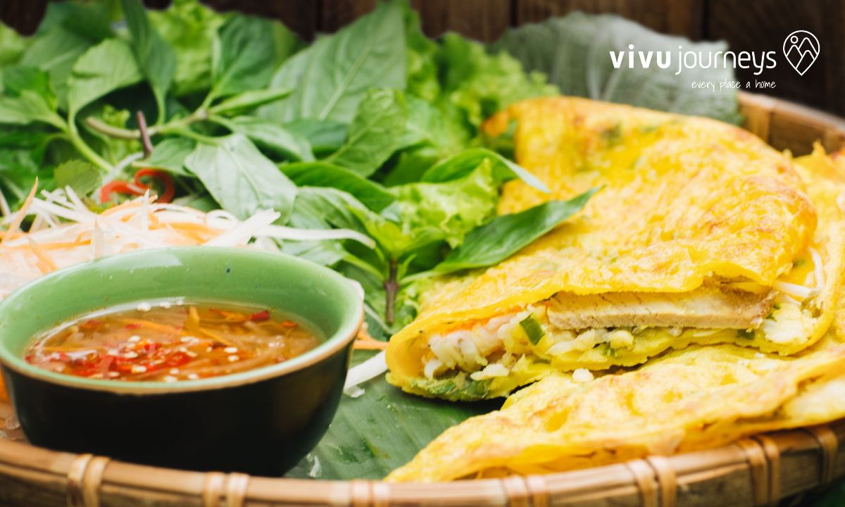 banh xeo, local food in Danang