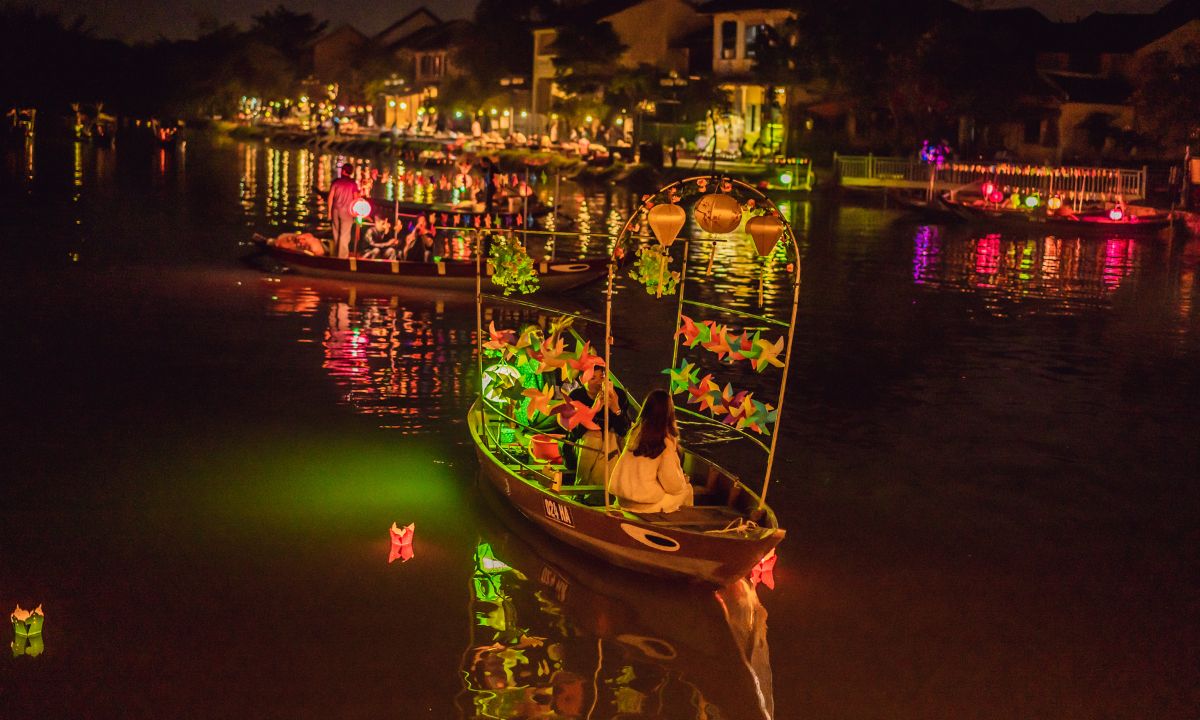 Best Experience the Hoi An Lantern Festival