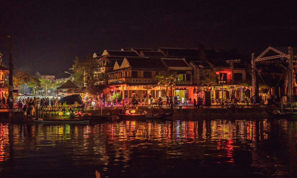 Street Food & Markets