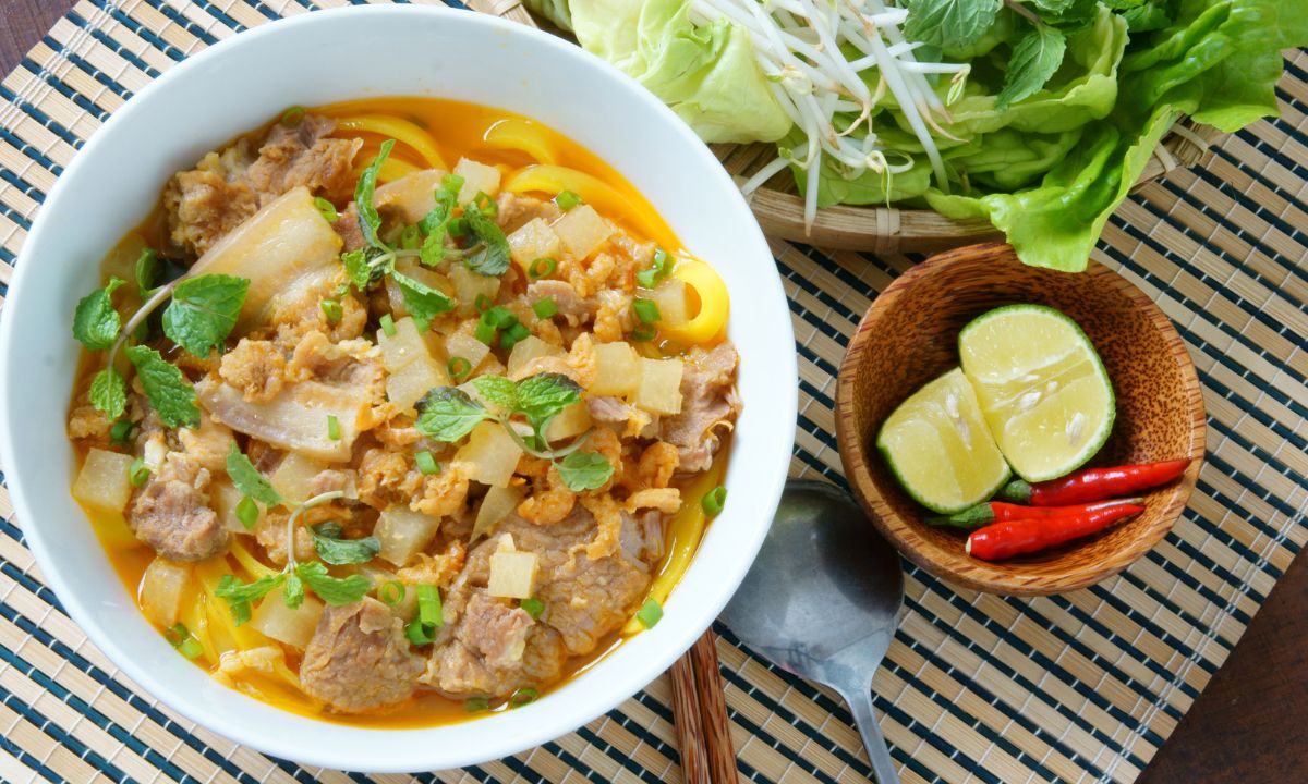 authentic food in Hoi An